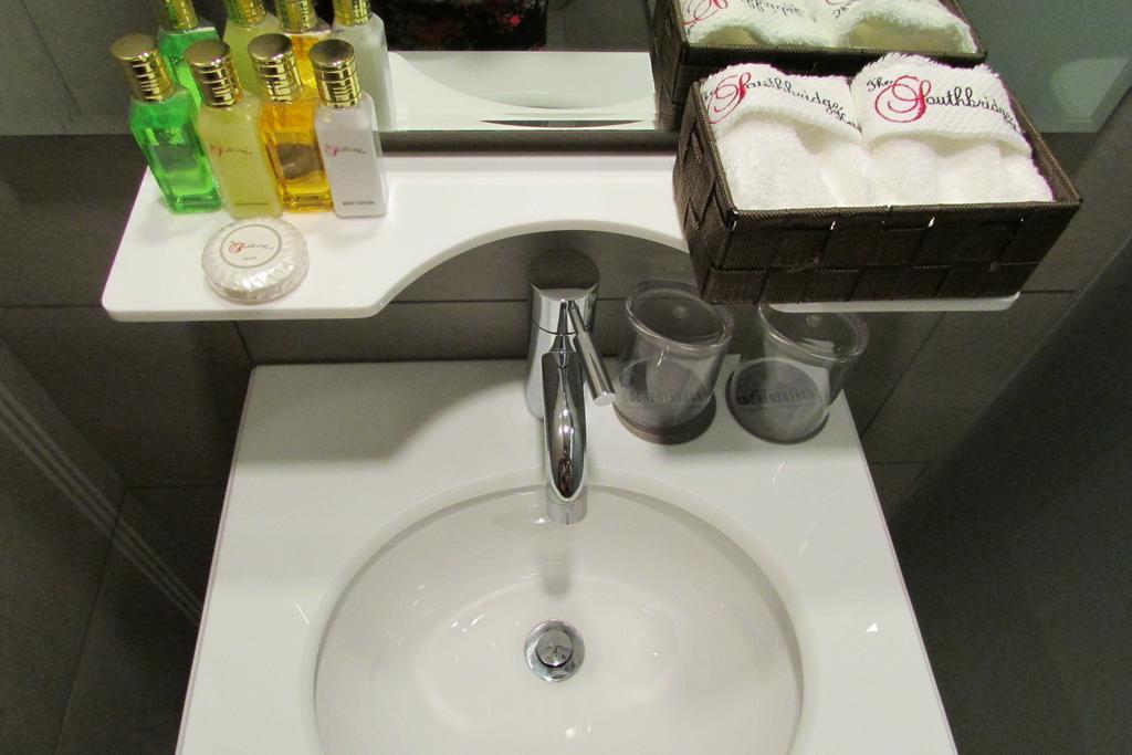 Executive King Room,322278760:JPEG