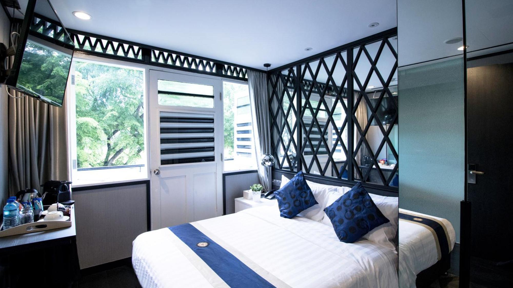 Deluxe Queen Room Balcony