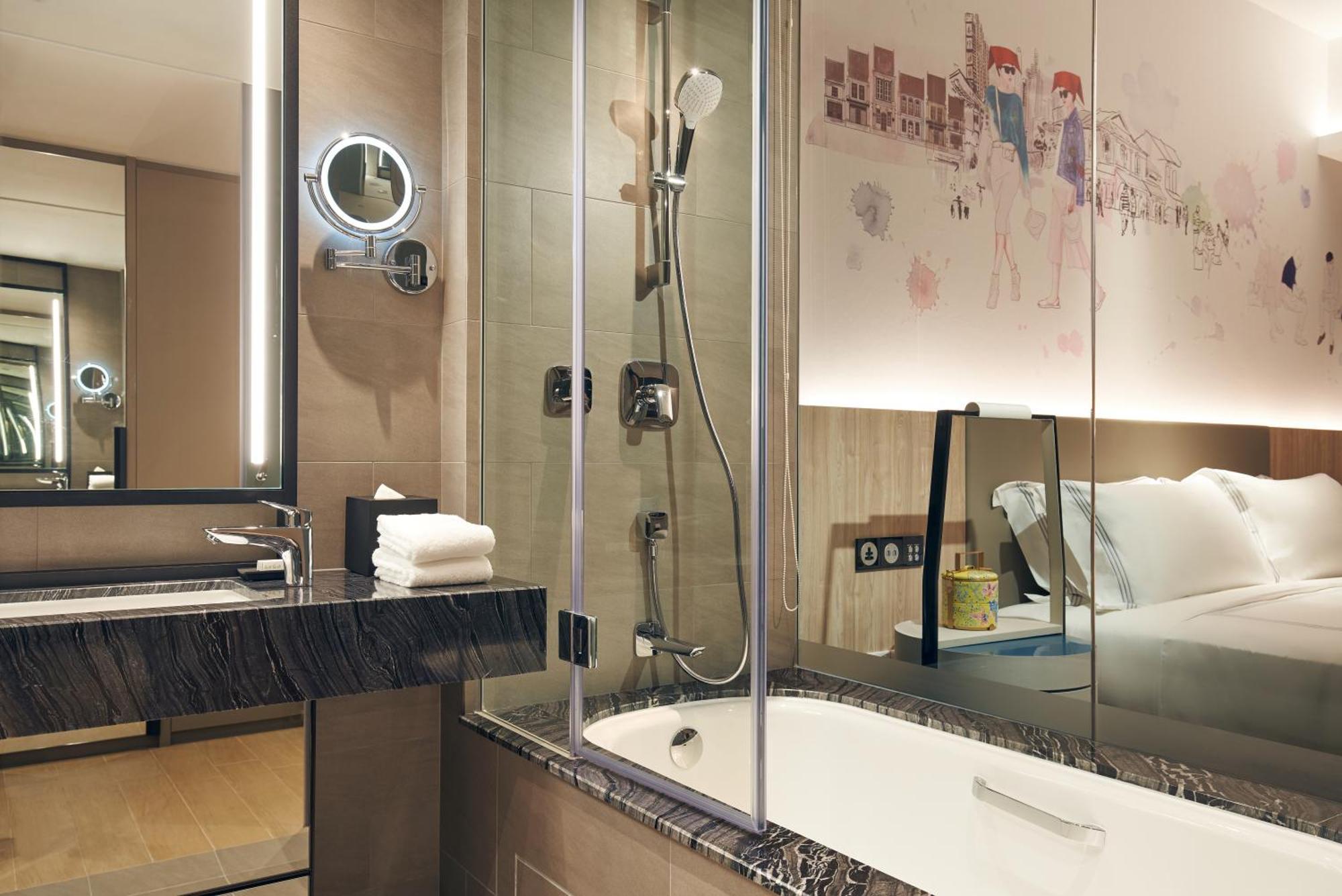Studio Executive Kitchenette & Lounge Access