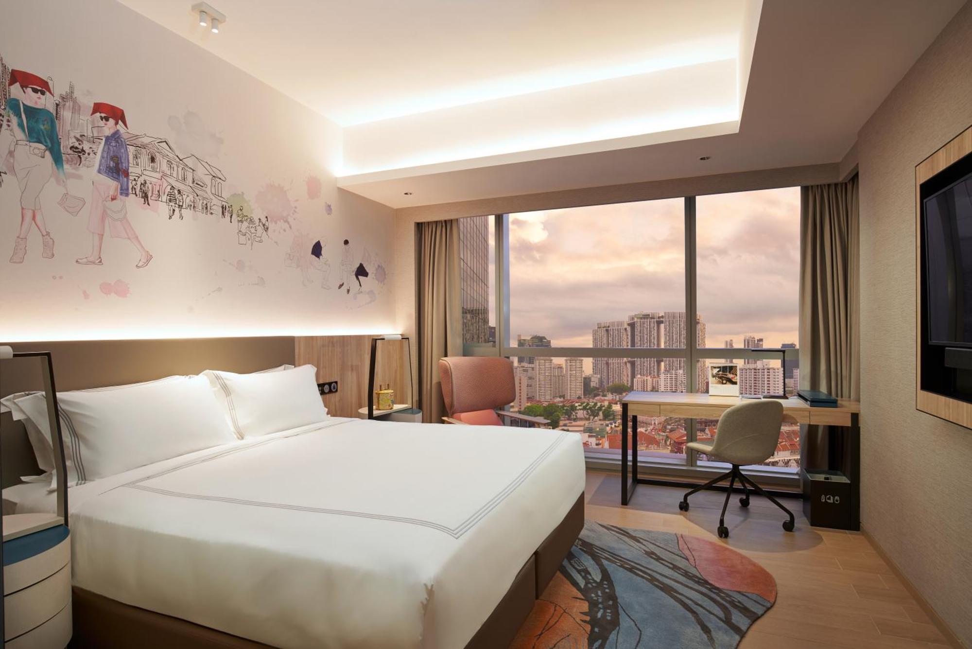 Studio Executive Kitchenette & Lounge Access