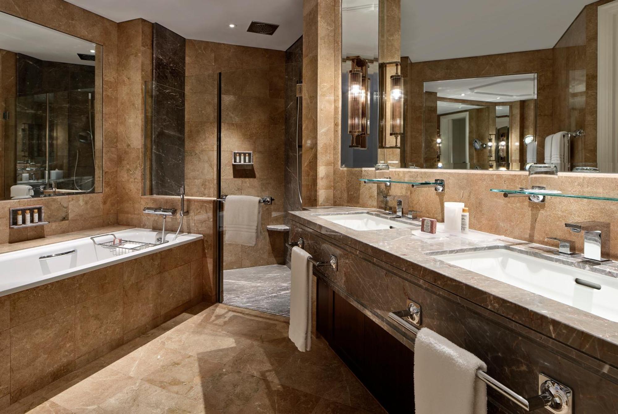 Deluxe Hypoallergenic Twin Room