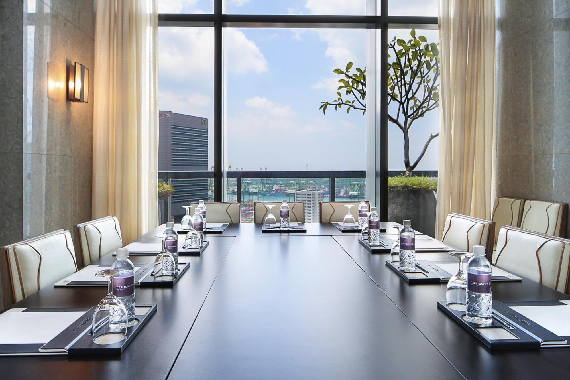 Club King or Twin Room Club Benefits Complimentary Mini Bar & Higher Floor