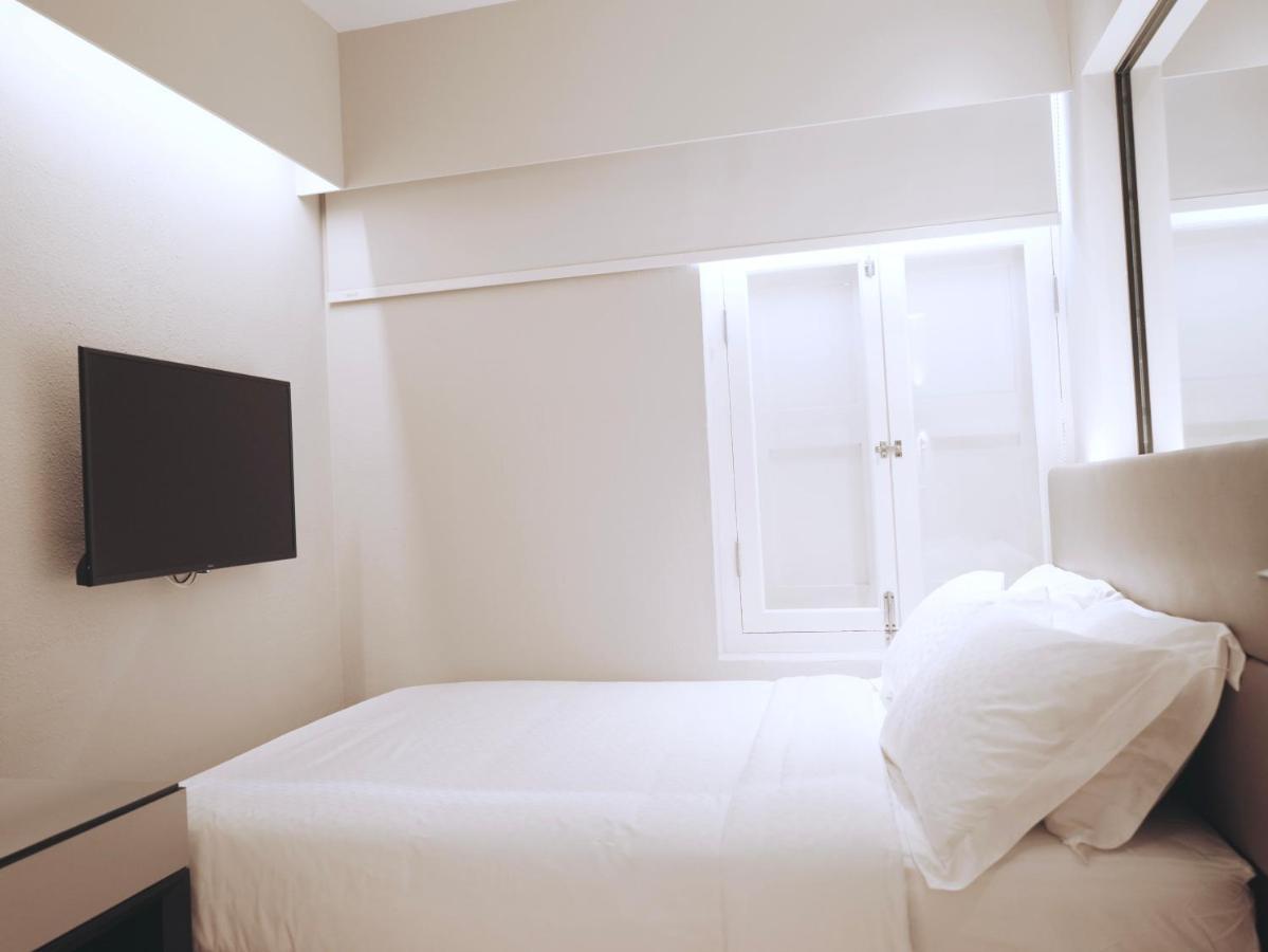 Standard Queen Room Without Window