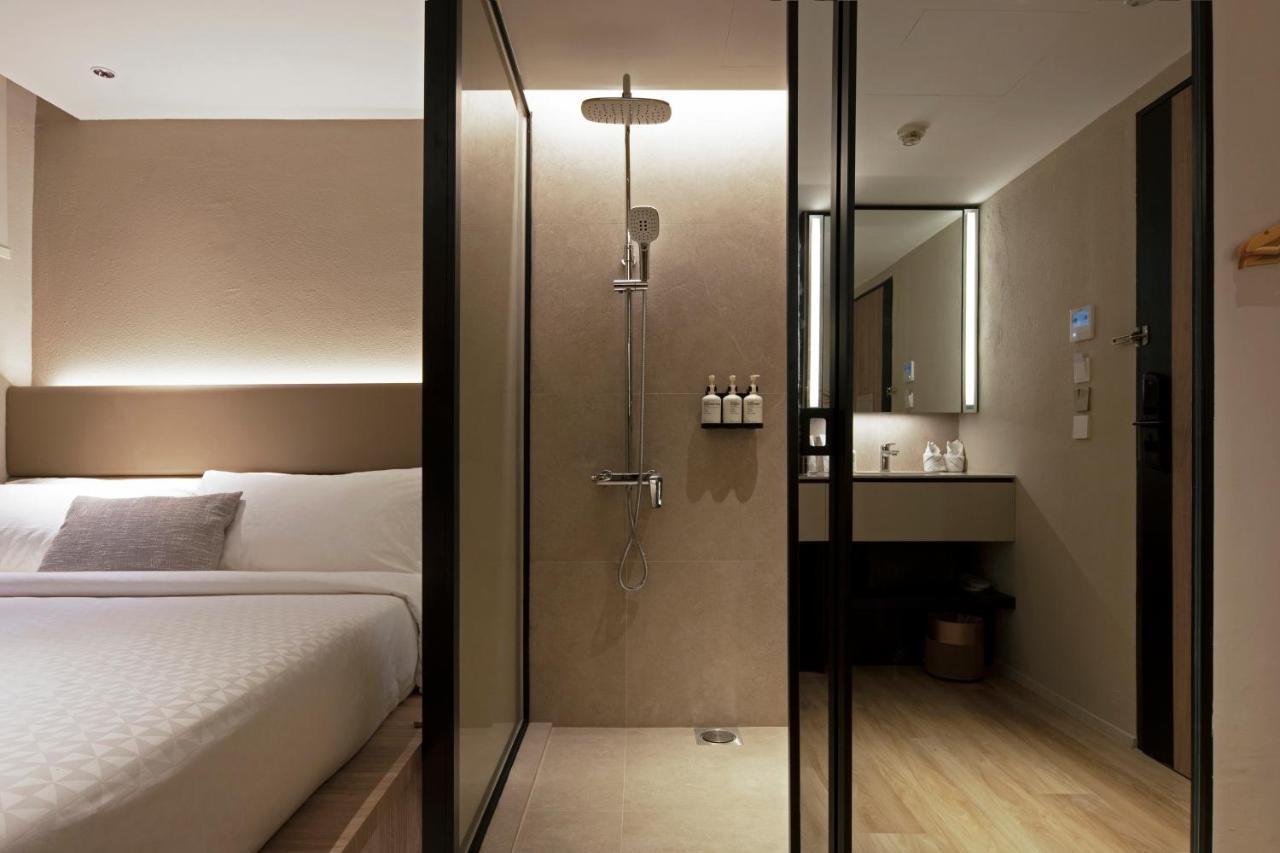 Executive Queen Room