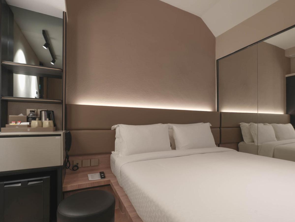 Executive Queen Room