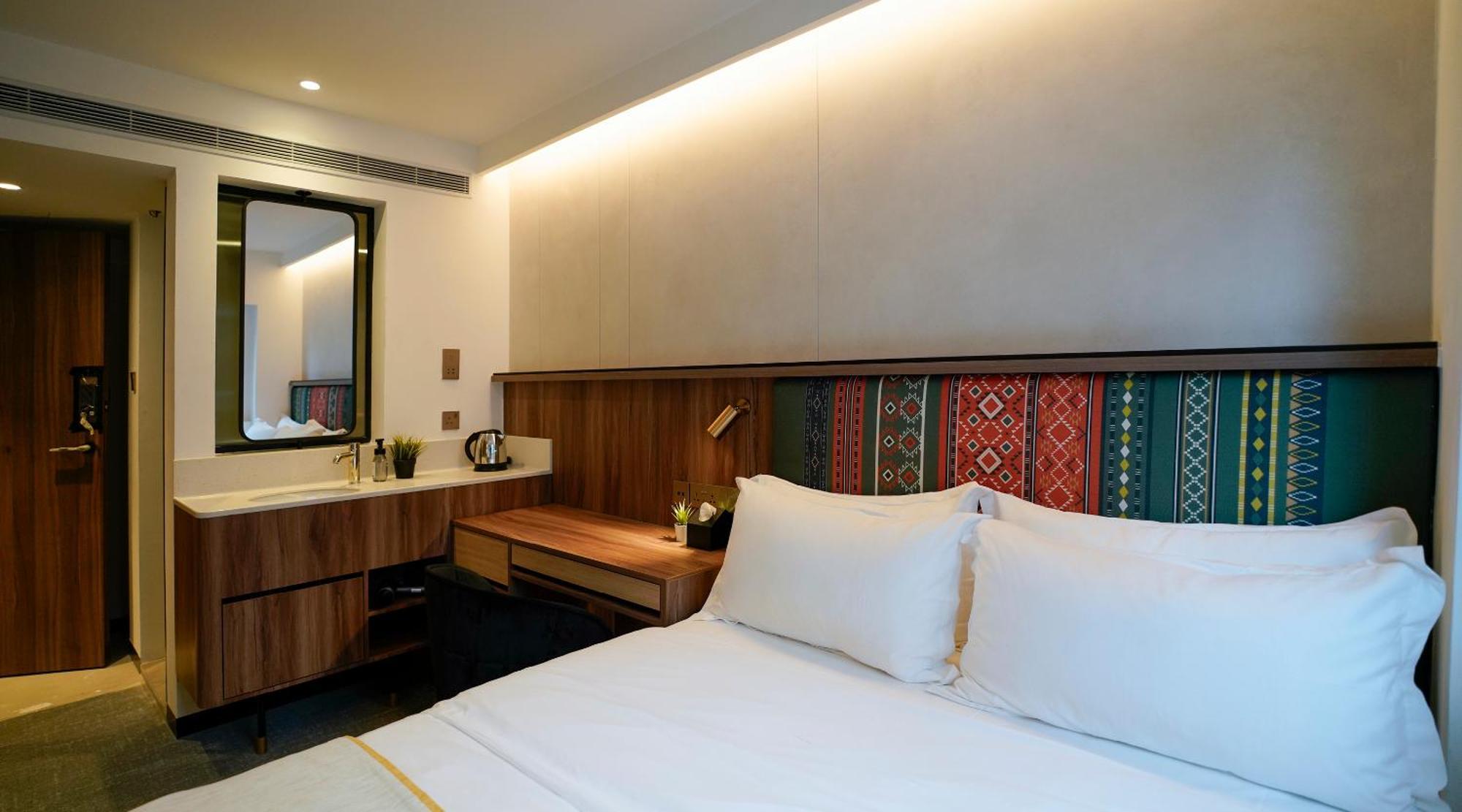 Deluxe Room Window DAYUSE 9hrs9AM-6PM