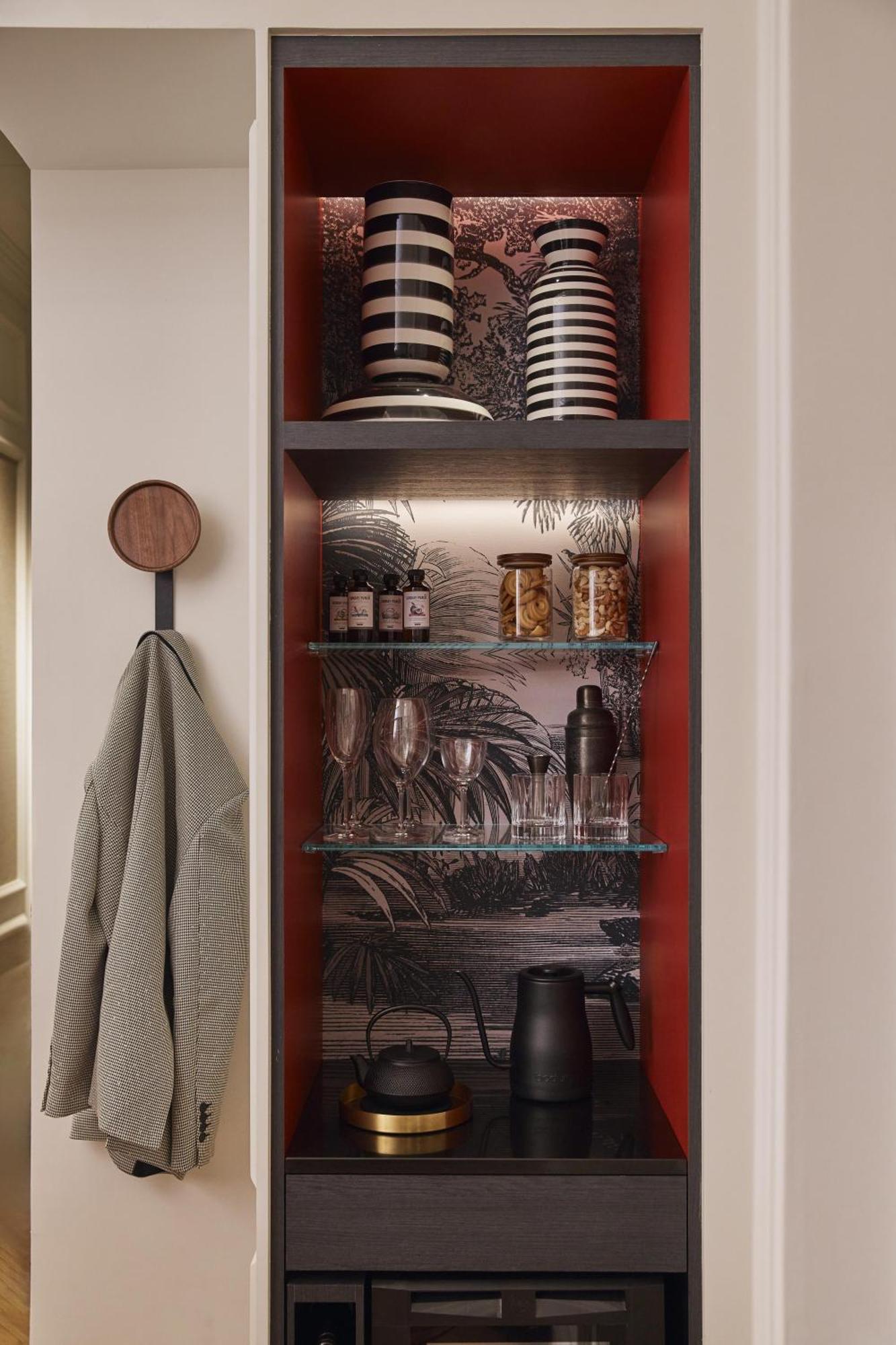 QT King,1615829036:JPEG