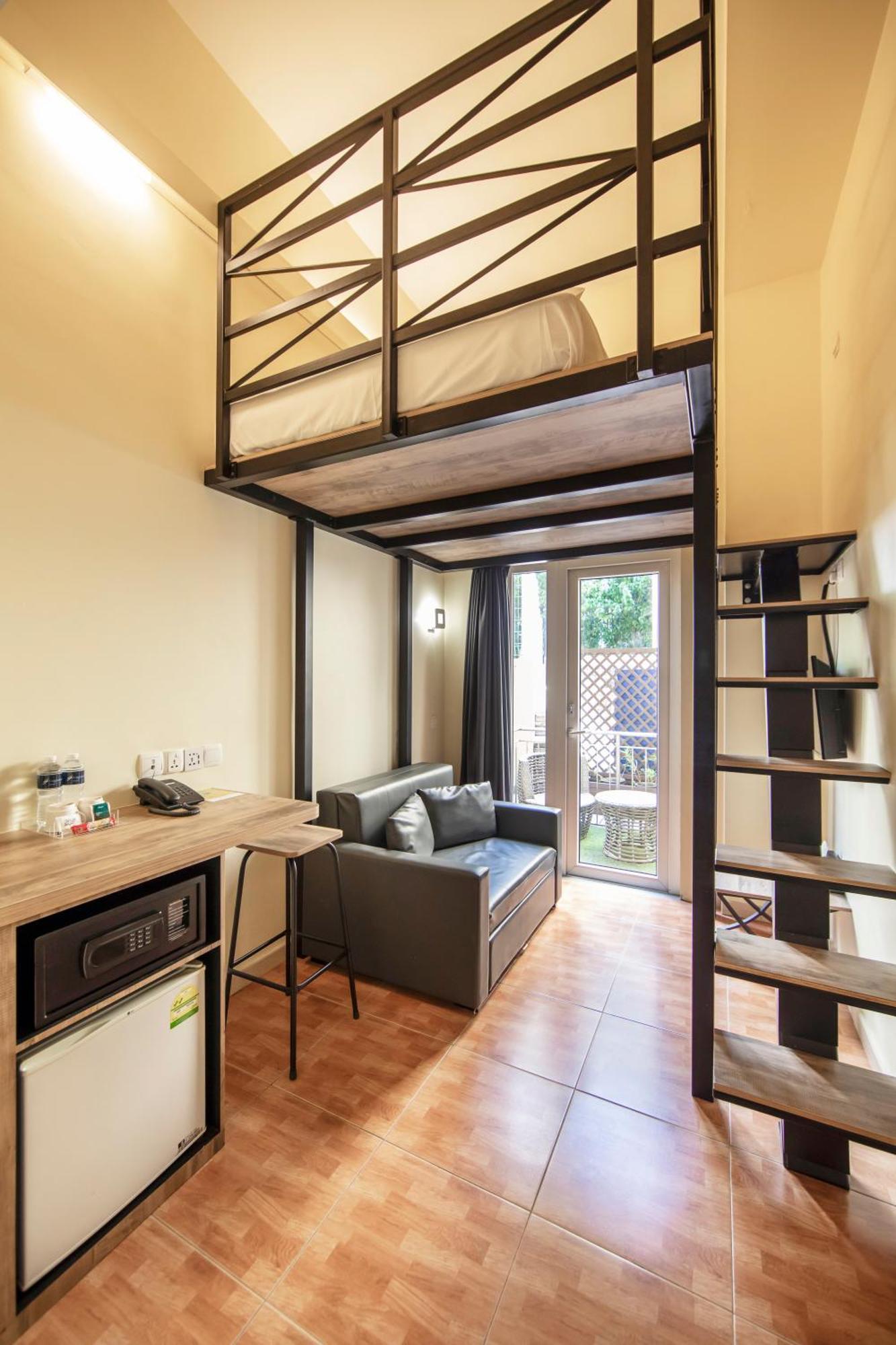 Deluxe Loft Room