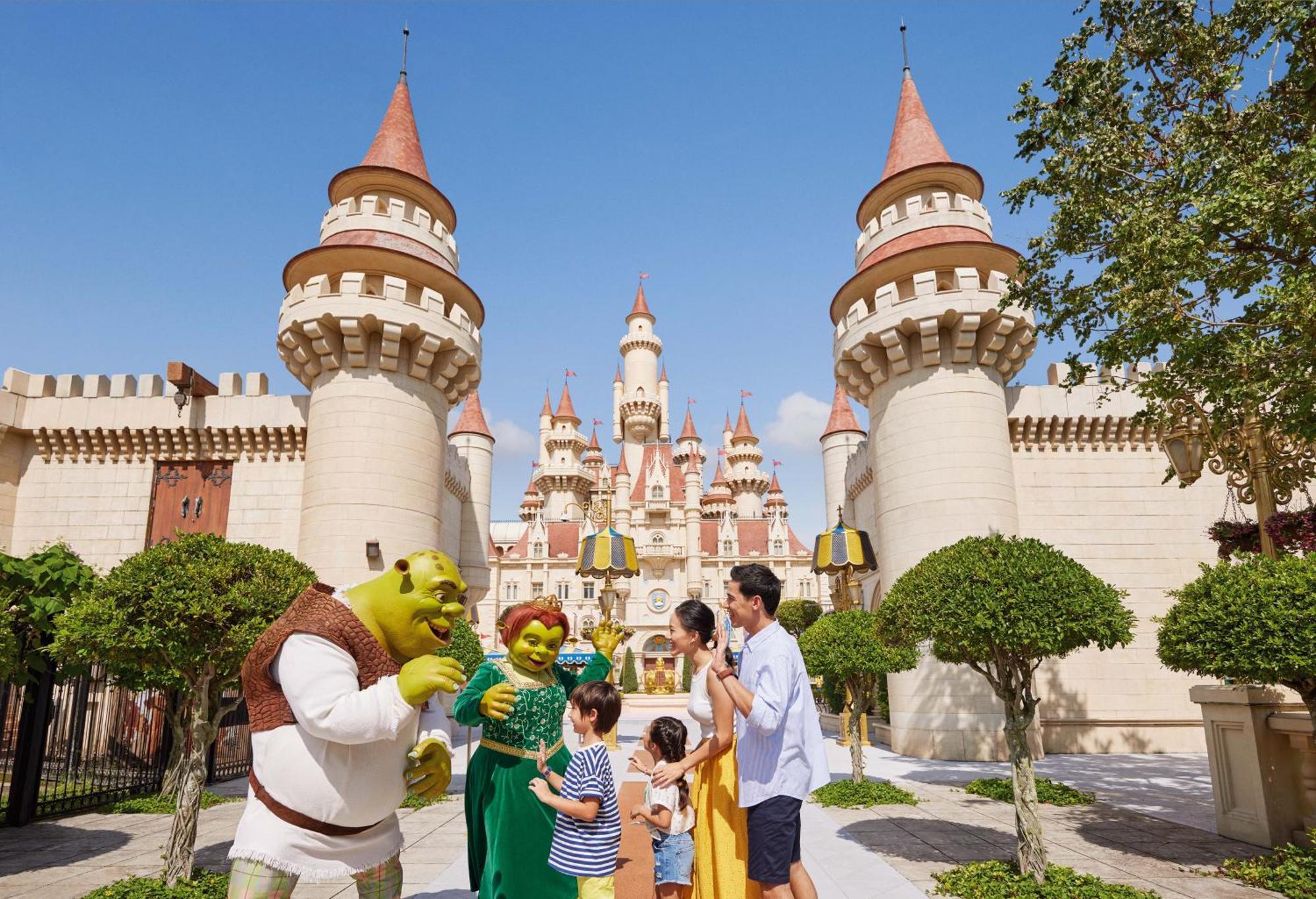 3D2N Multi Attractions Deluxe Room complimentary One Tickets to Universal Studios Singapore & Adventure Cove Waterpark
