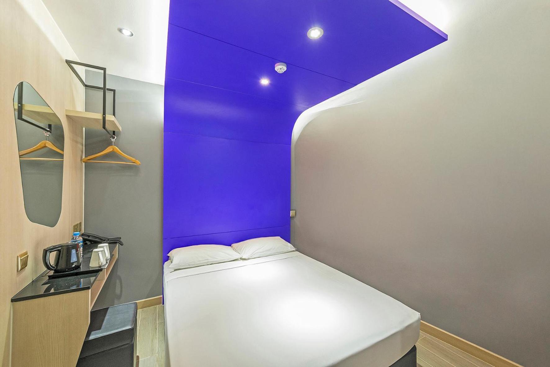 Standard Queen Room