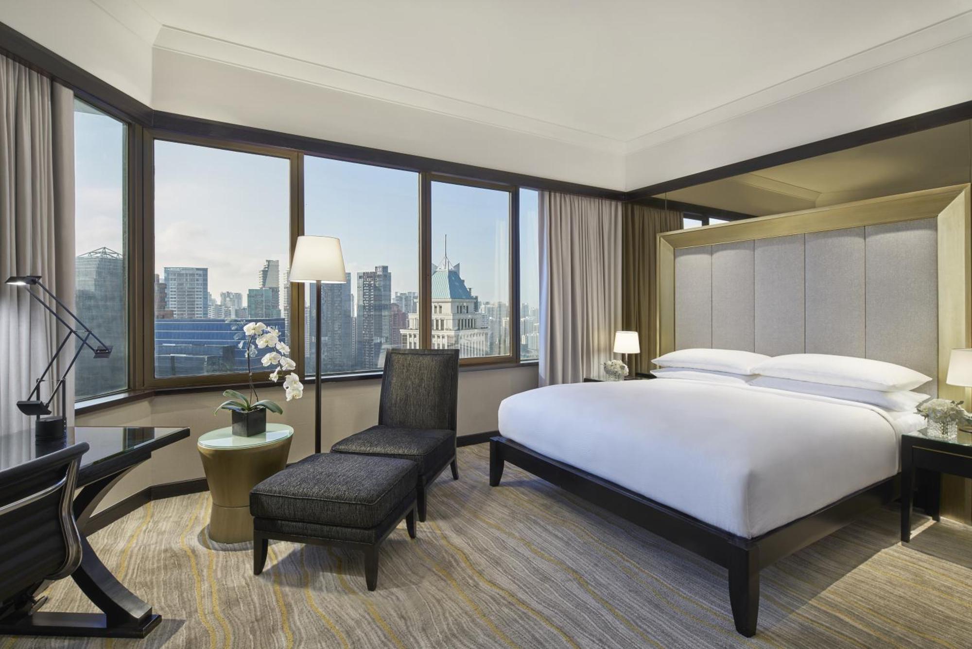 Executive Premier Room High Floor Club Lounge Access