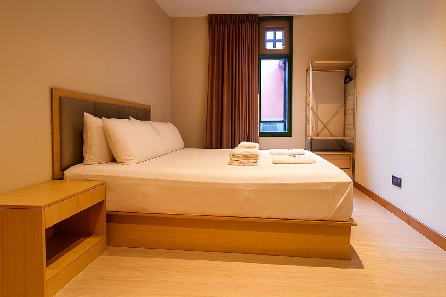 Standard Double Room with Shared Bathroom