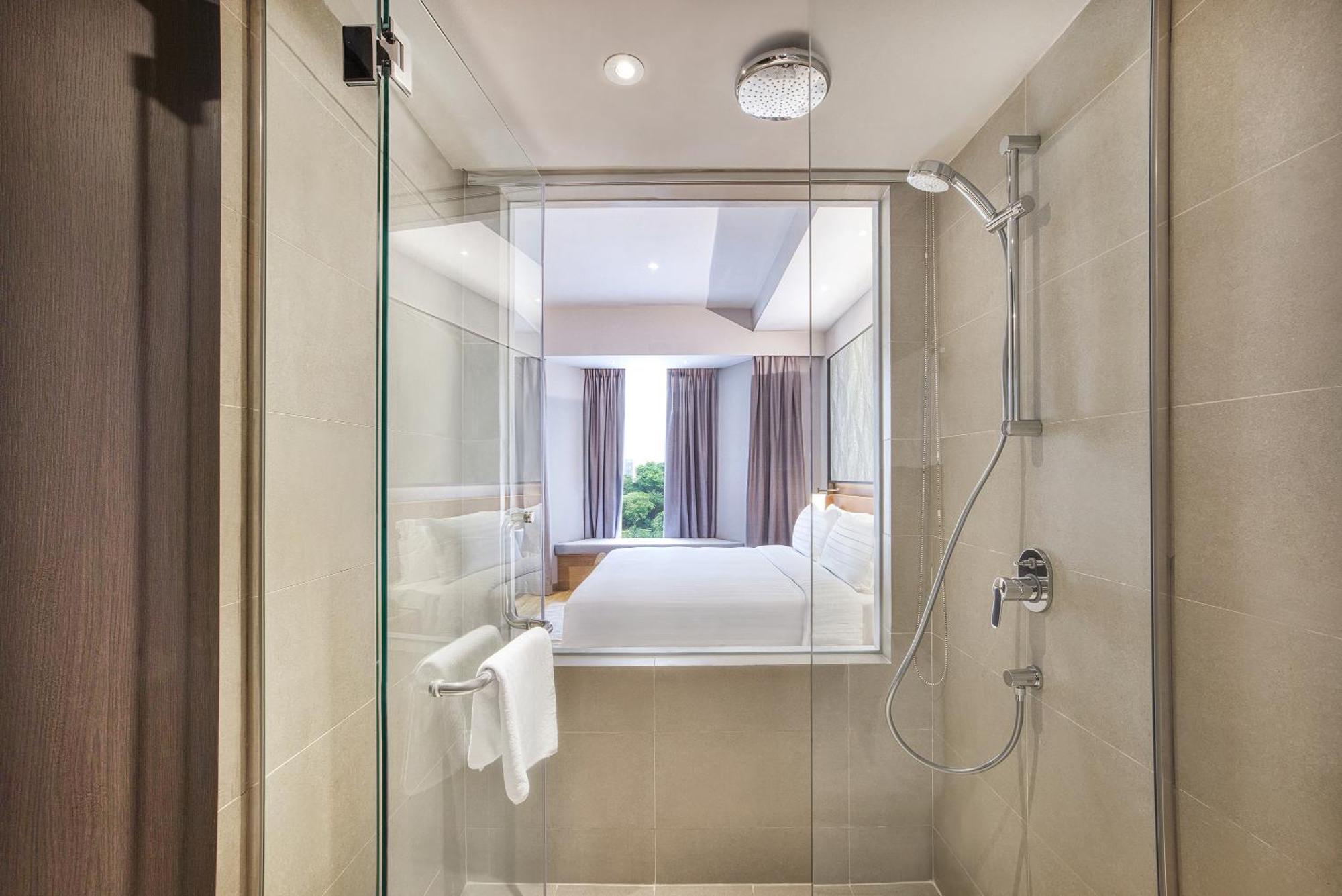 Deluxe King Room City View