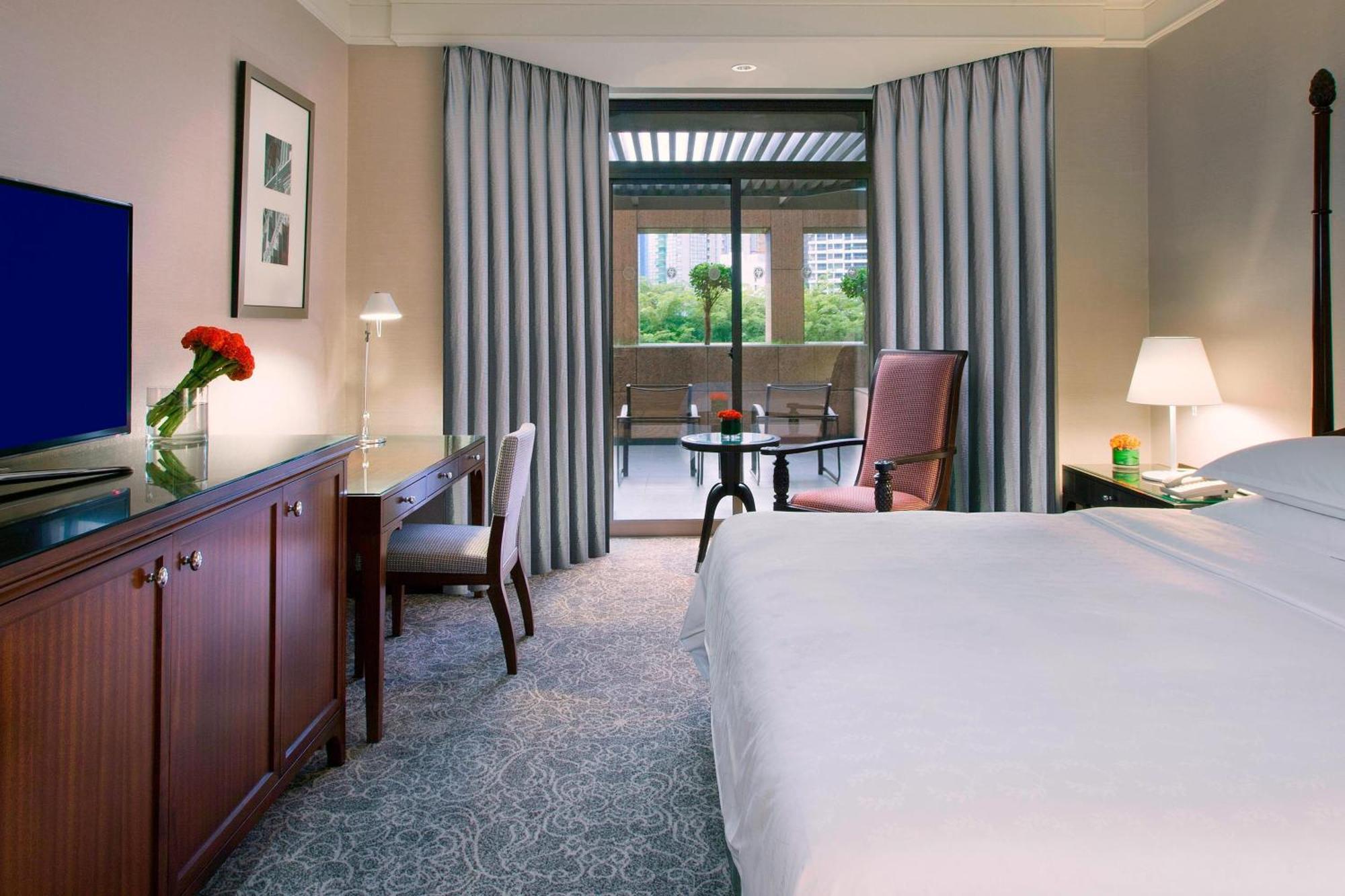 Terrace King Room Executive Lounge Access