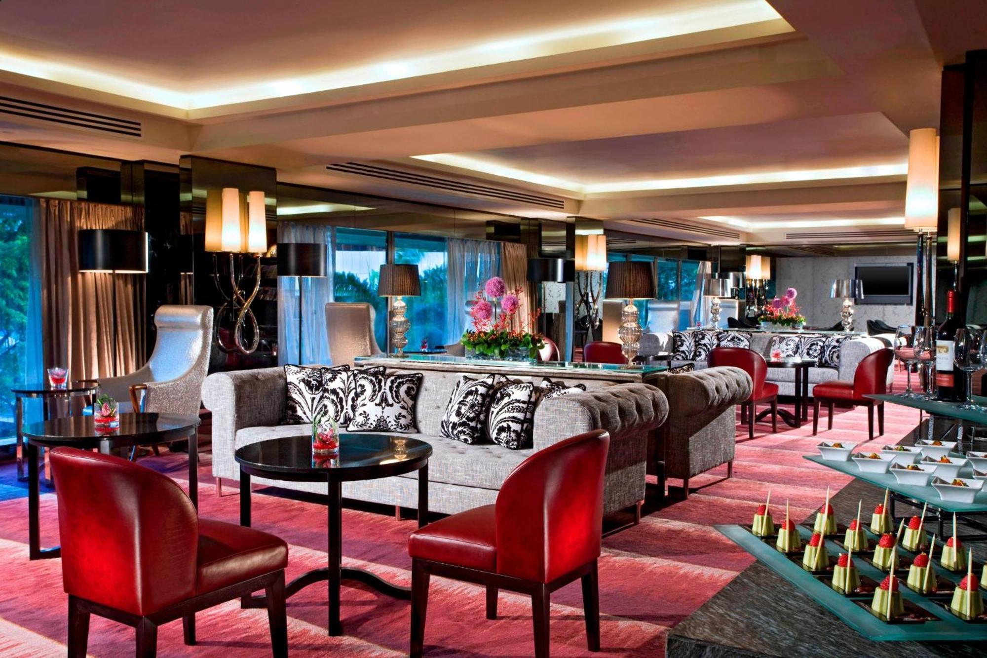 One-Bedroom Presidential Suite High Floor Executive Lounge Access