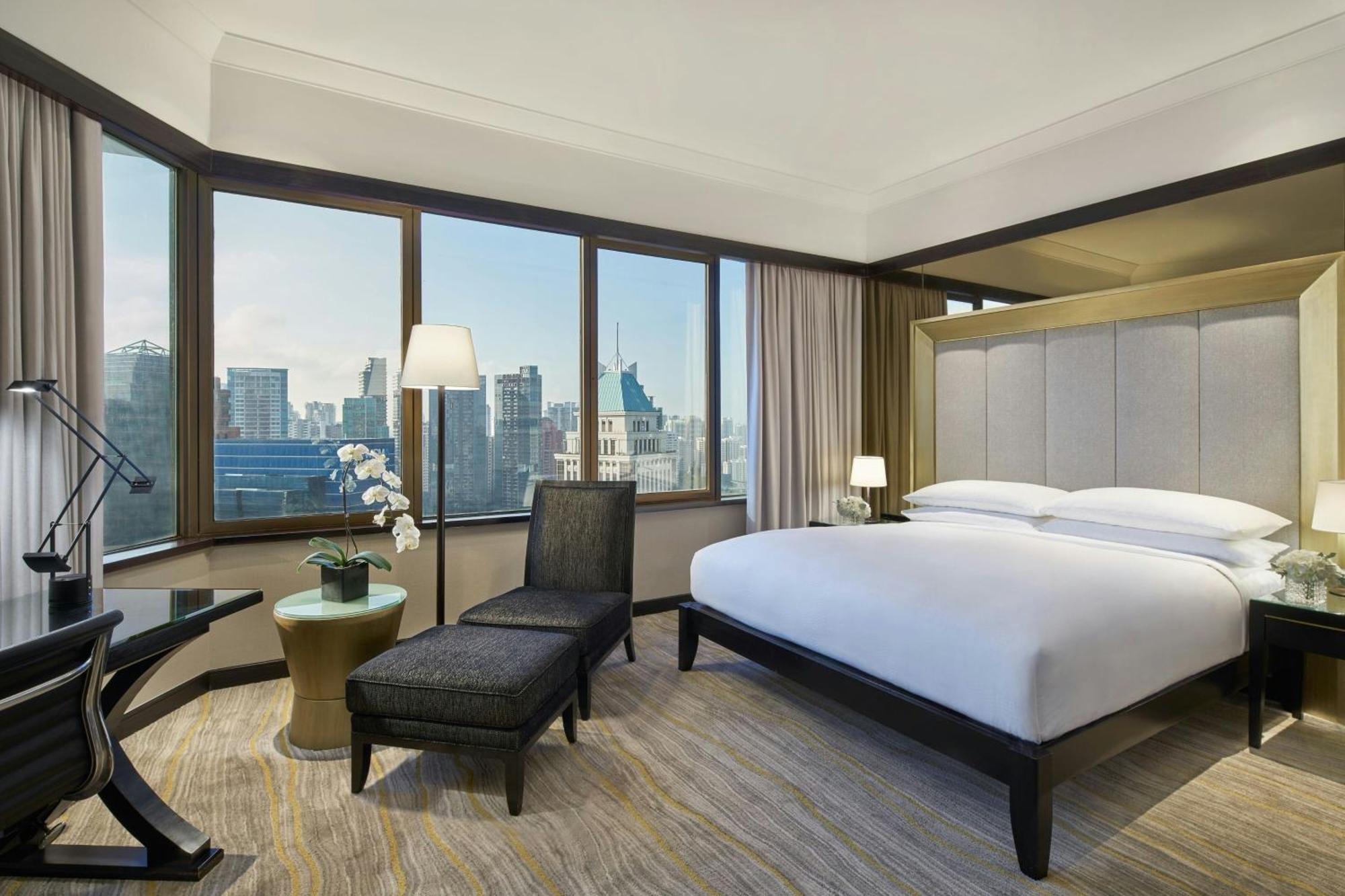 Executive Premier Room High Floor Club Lounge Access