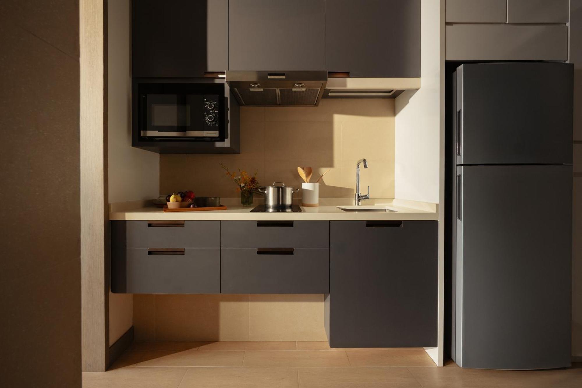 Studio,1743024852:JPEG