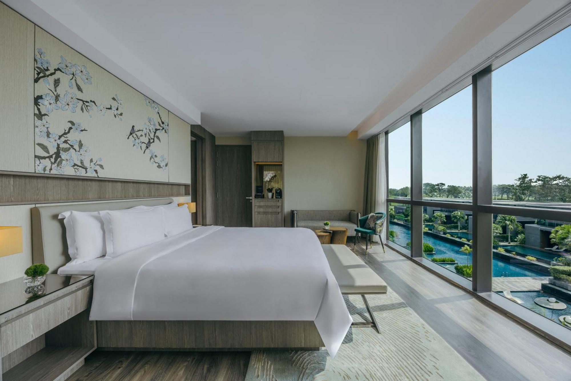 Prestige Verandah Pool View Suite