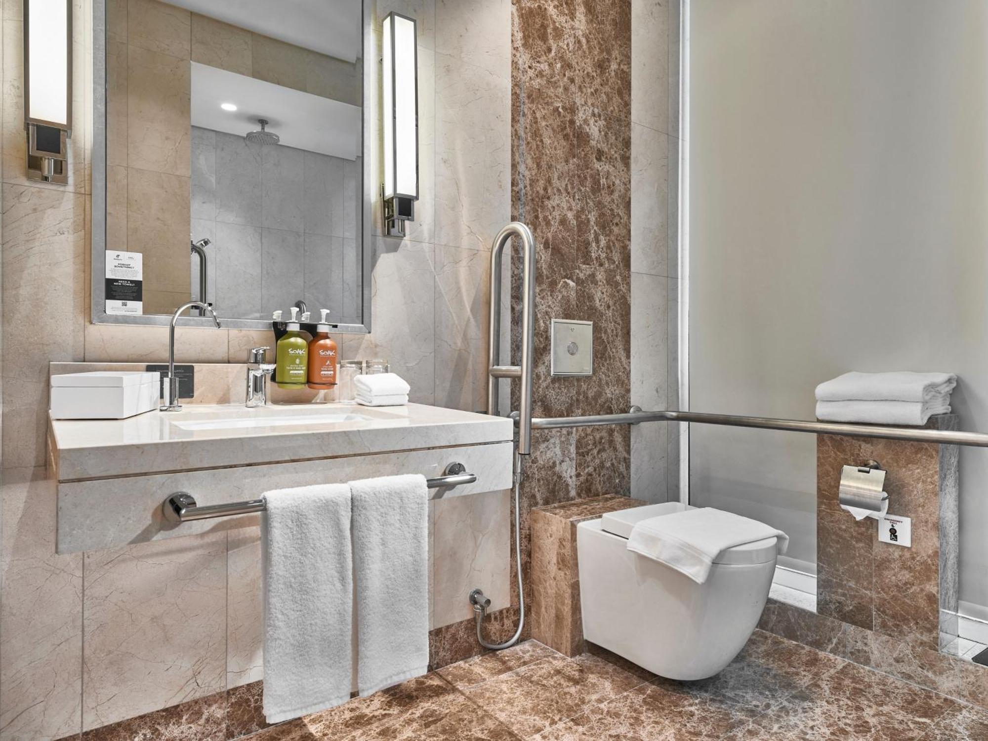 Standard Queen Room Accessible