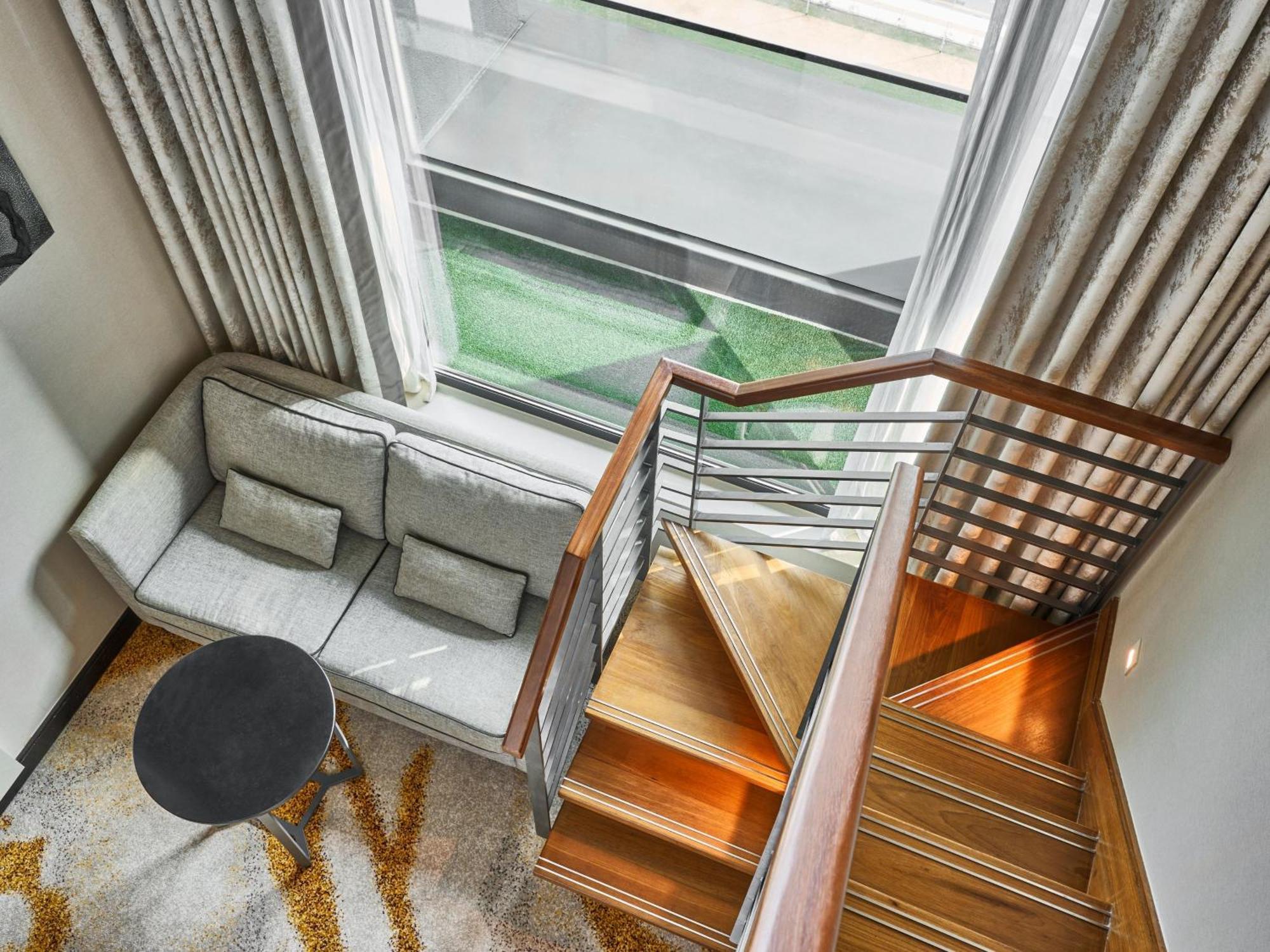 Standard Queen Loft Top Floor