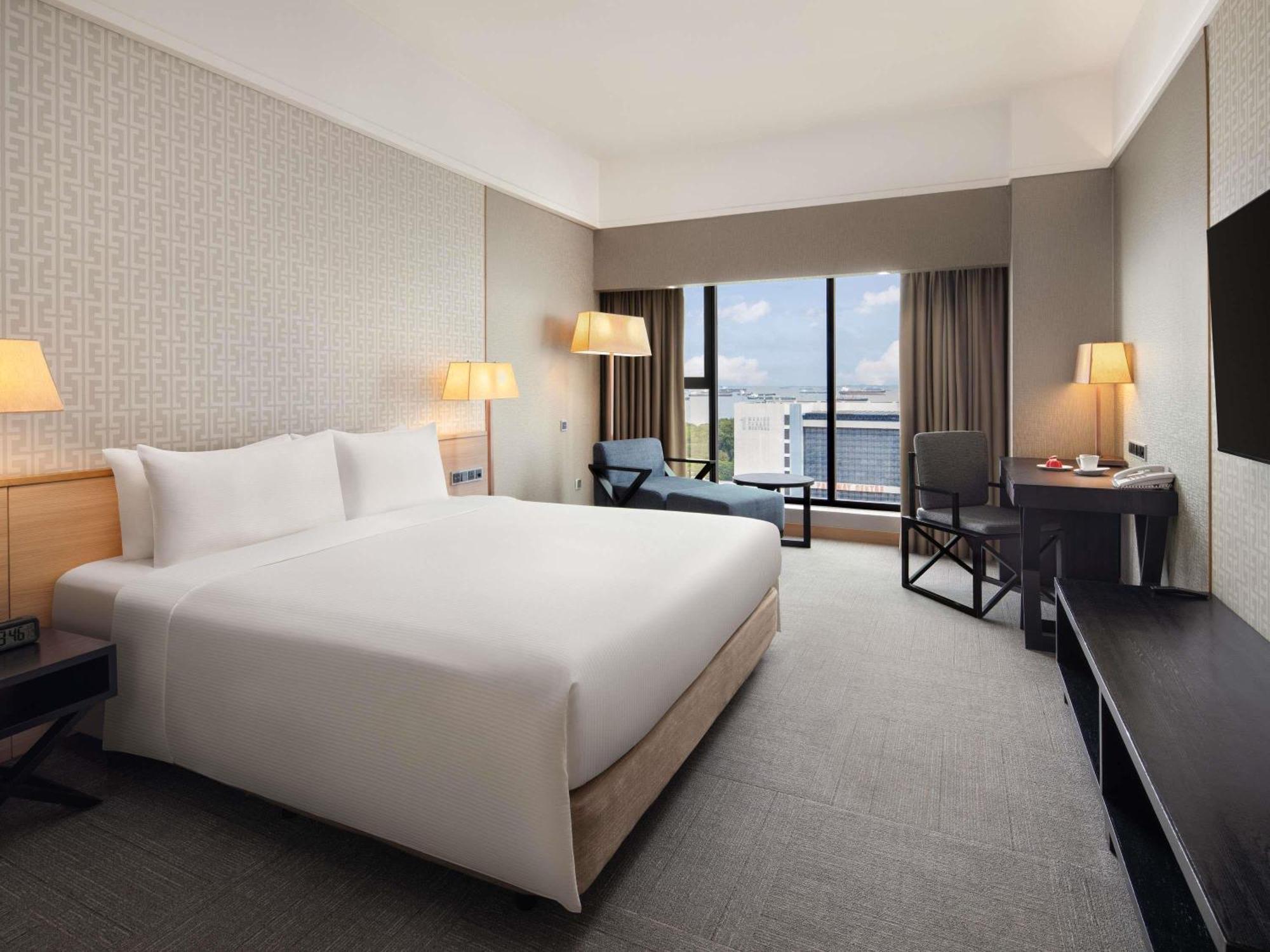 Executive Room 1 King Bed Club Access High Floor