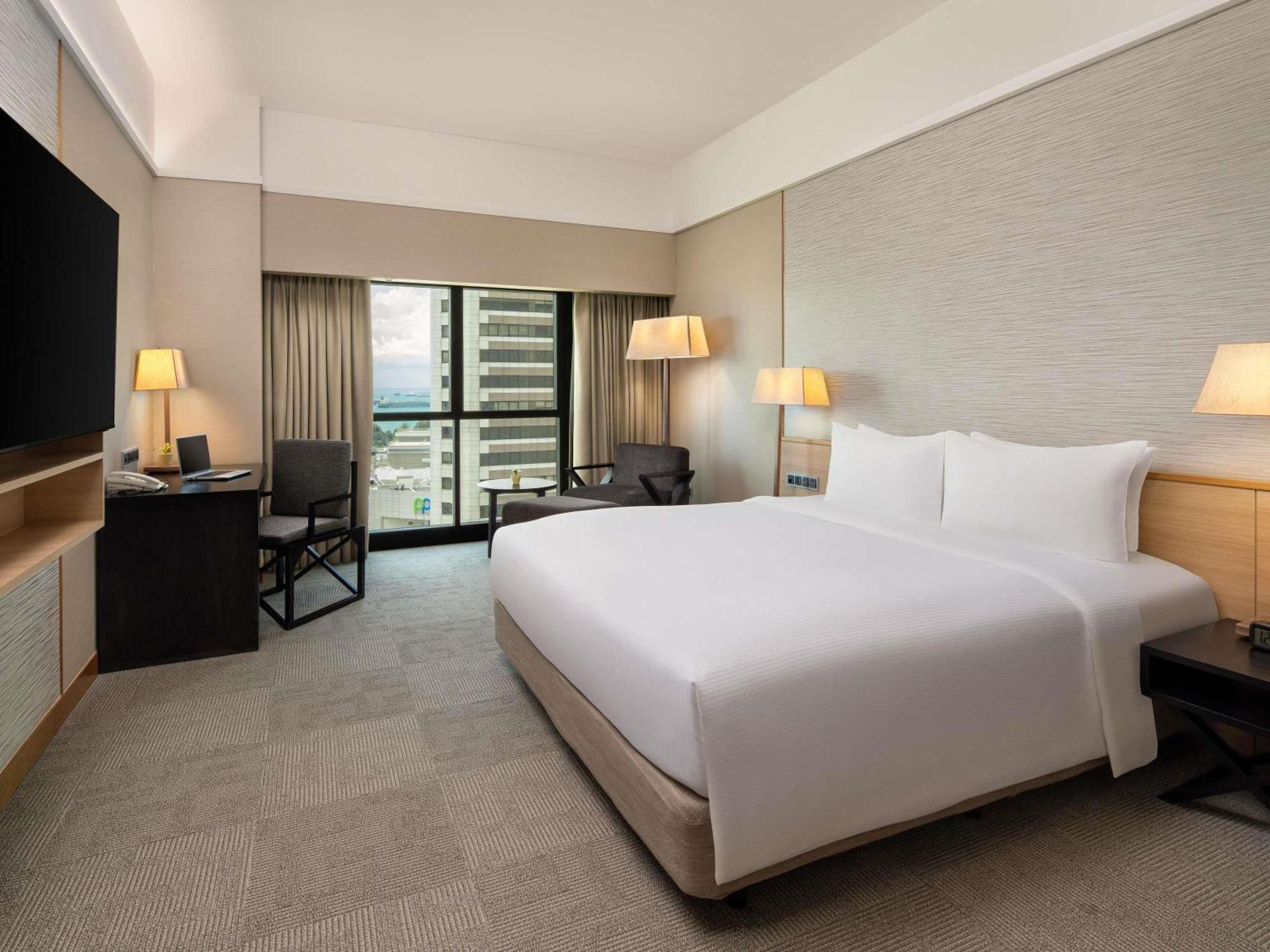 Deluxe Room Ocean View 1 King Bed High Floor