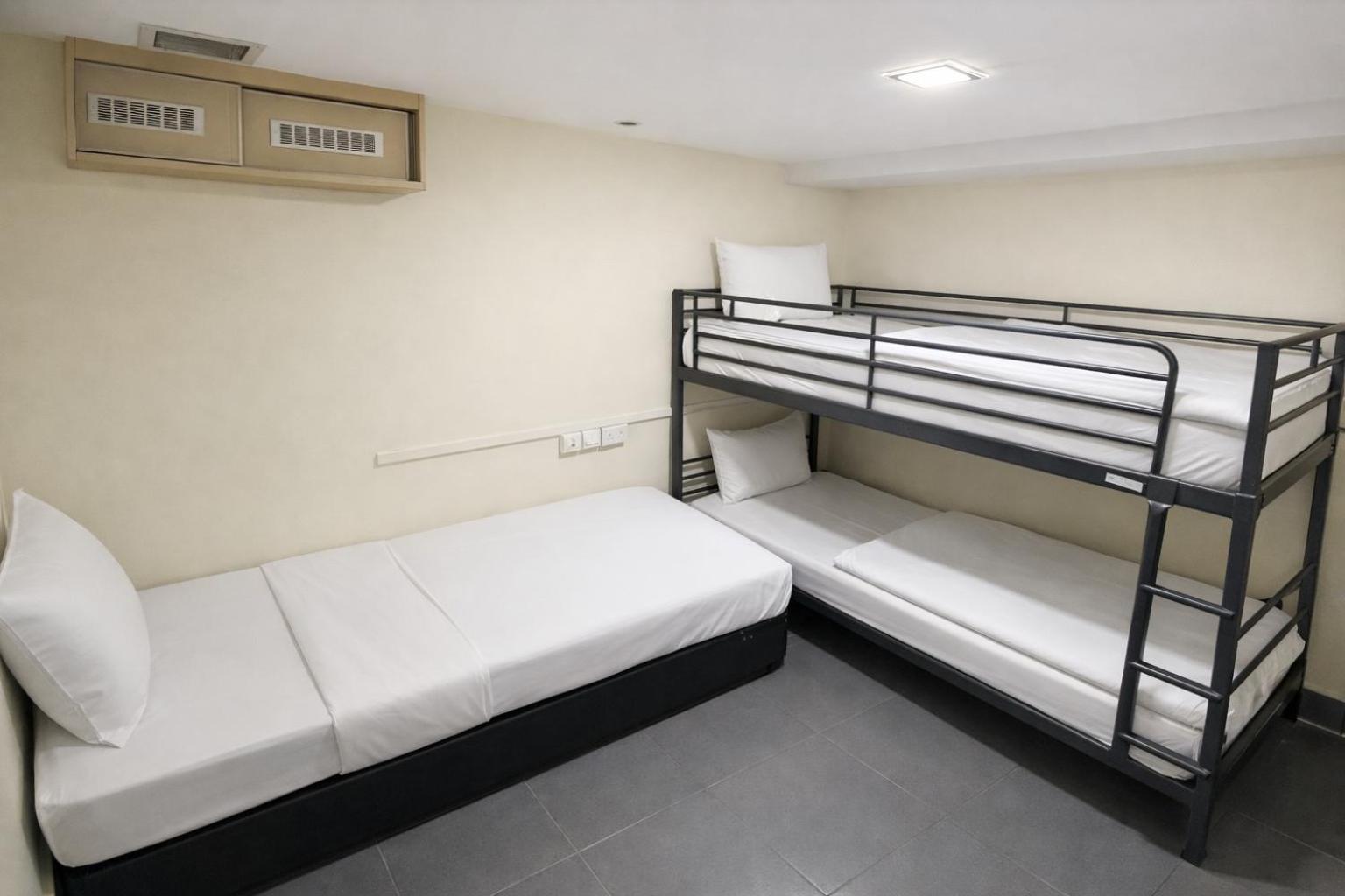 Triple Room