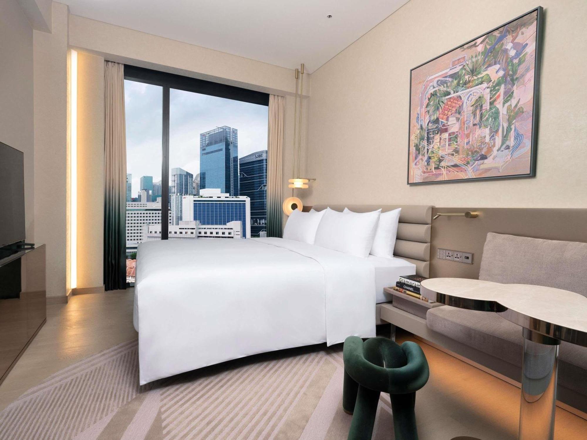 Executive King Club Benefits High Floor