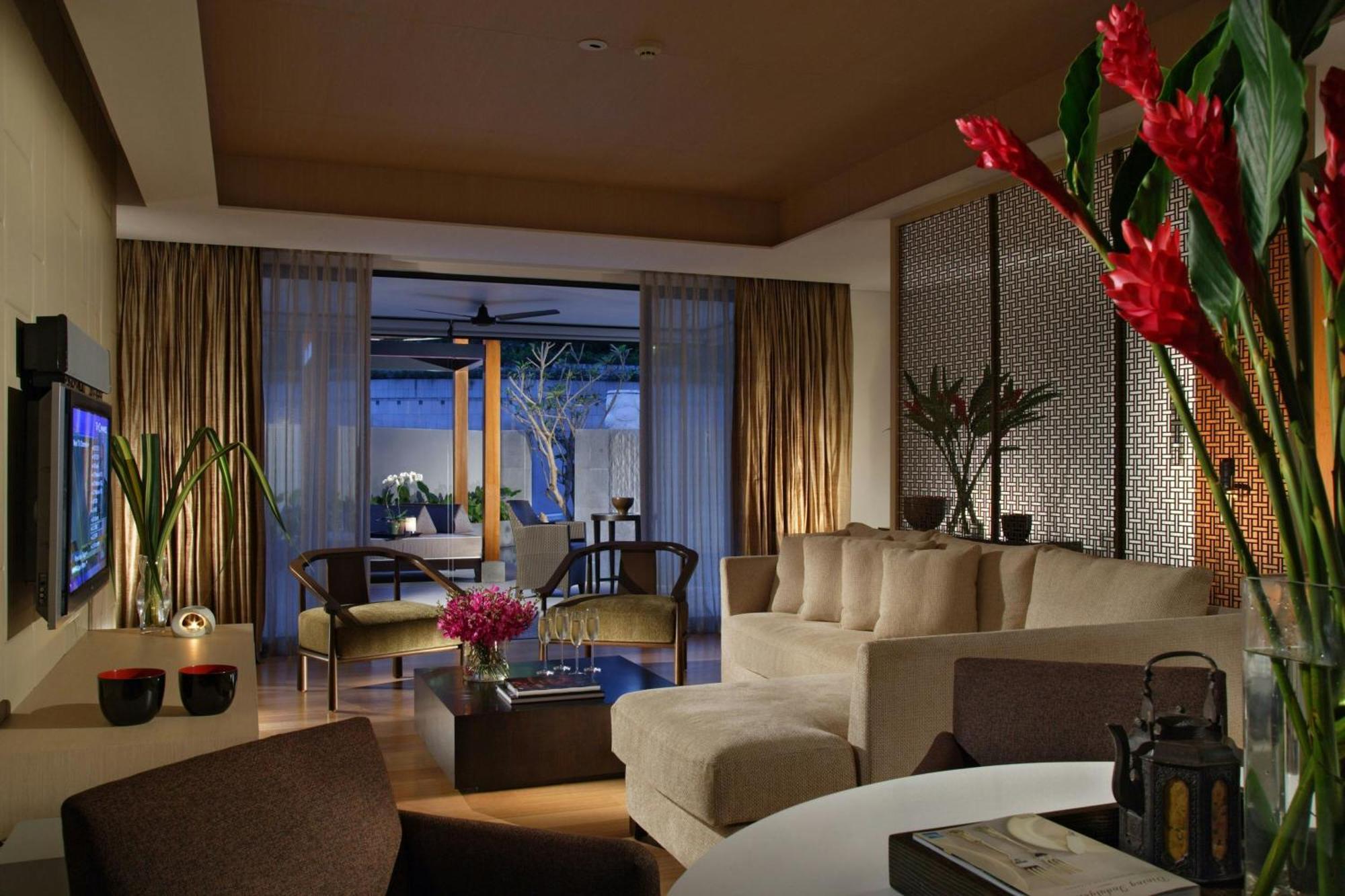 Tang Sok Kiar Suite Private Outdoor Pool Club Lounge Access