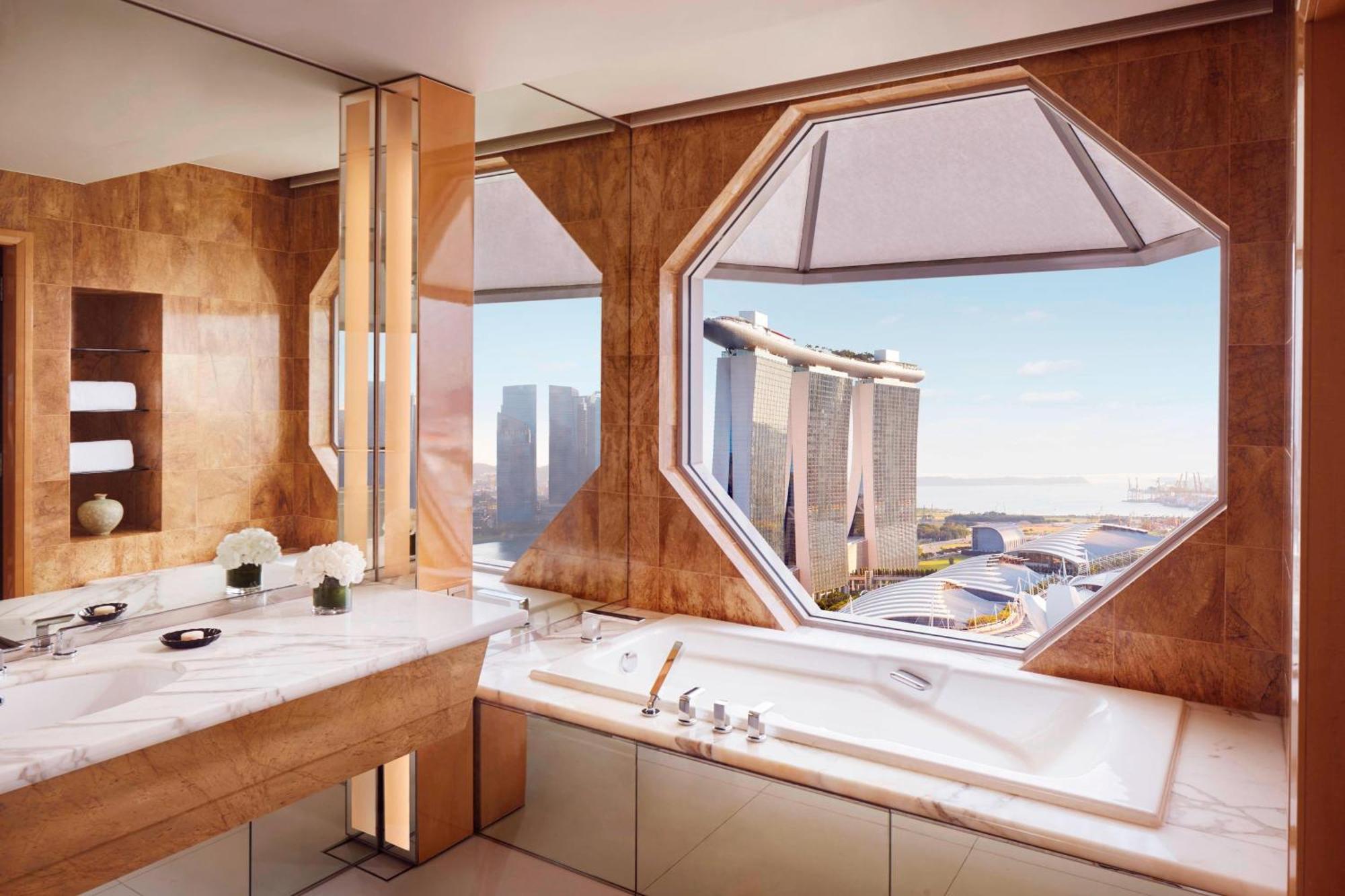 Deluxe Marina 2 Twin Beds Marina Bay View
