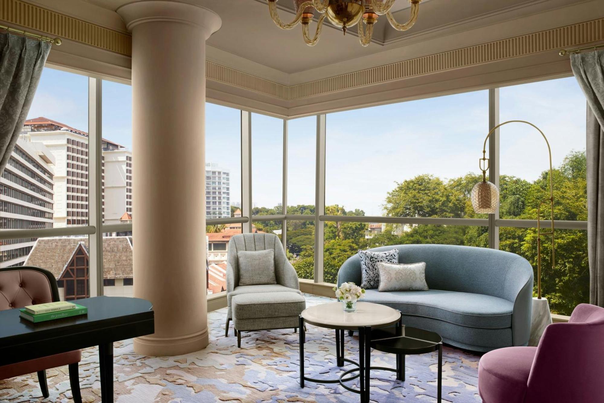 Caroline Astor Suite 1 King Botanical Garden View