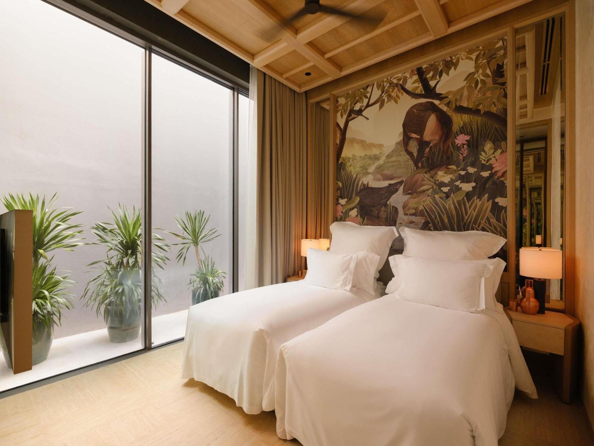 Signature One-Bedroom Villa Pool 2 Single Beds