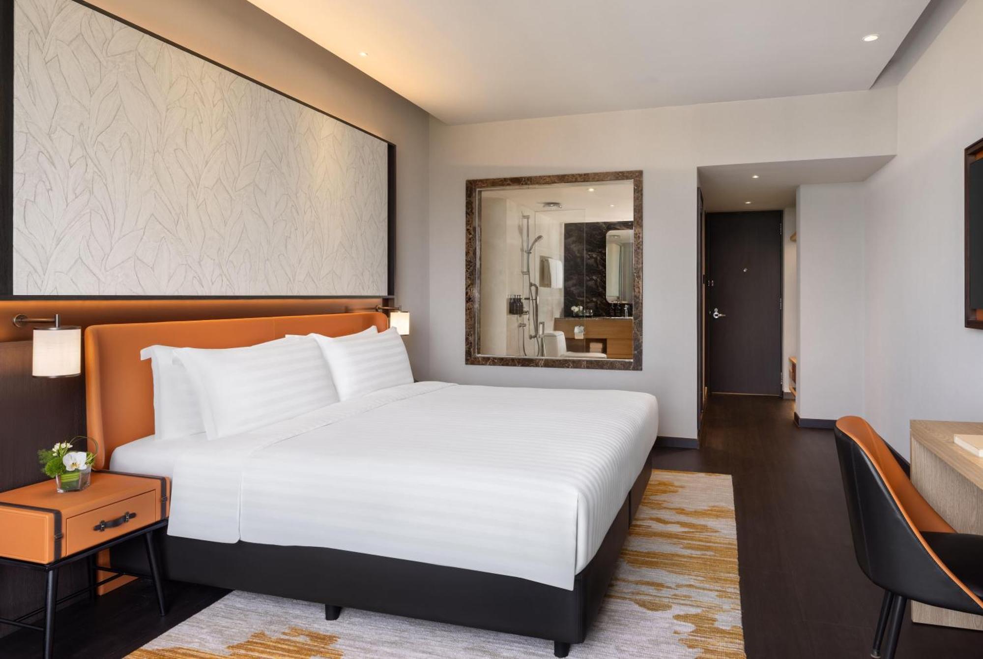 Executive Club King Room Skyline View