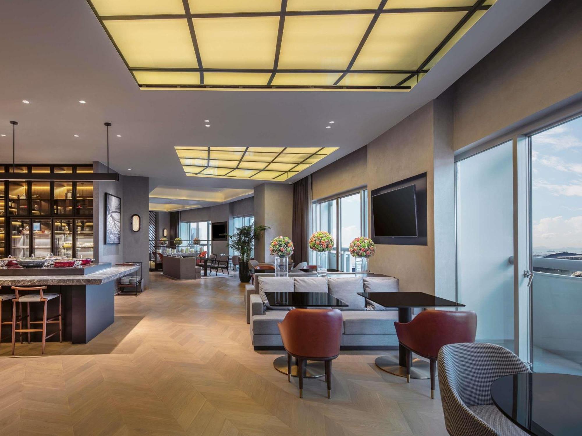 Fairmont Gold 2 Doubles Balcony Lounge Access