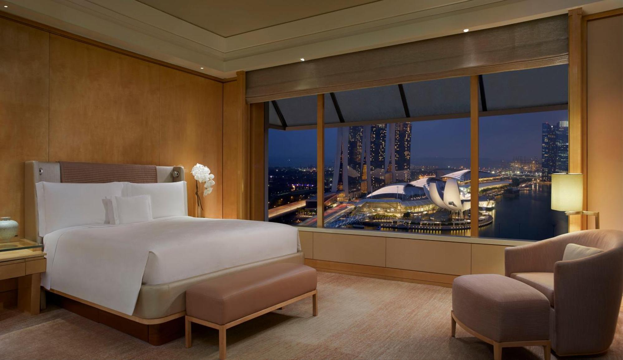 1 Bedroom Millenia Suite 1 King Bed Marina Bay View Lounge Access