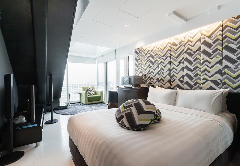 One-Bedroom Deluxe Loft