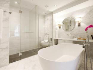 Explorer Suite Extra Bed