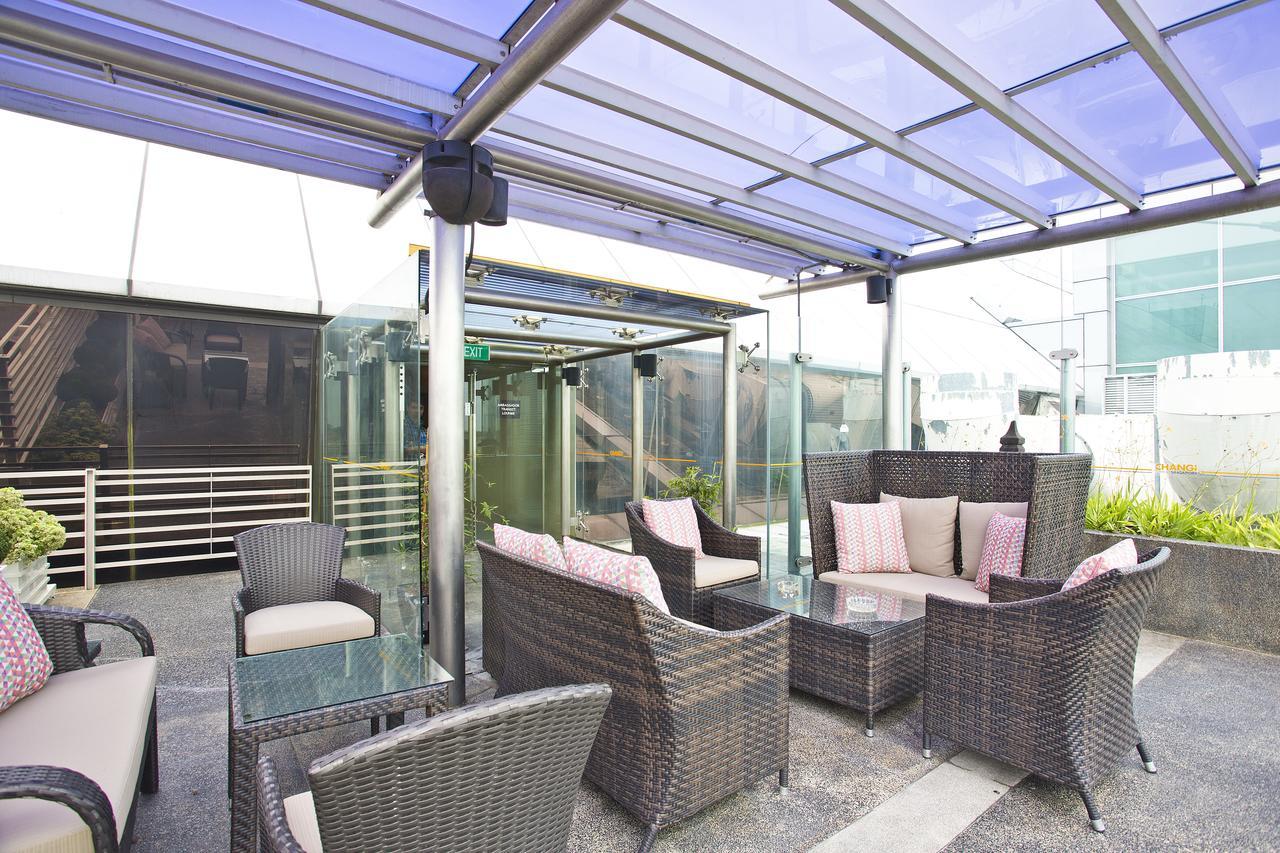 5 Hours Lounge Use Seated Sofa Chairs (NO BED) Check-in between 7AM to 7PM