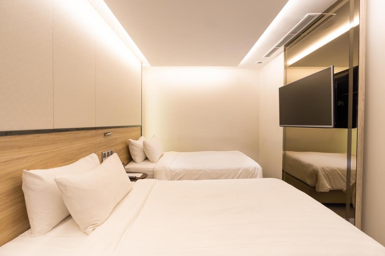 Superior Twin room without windows