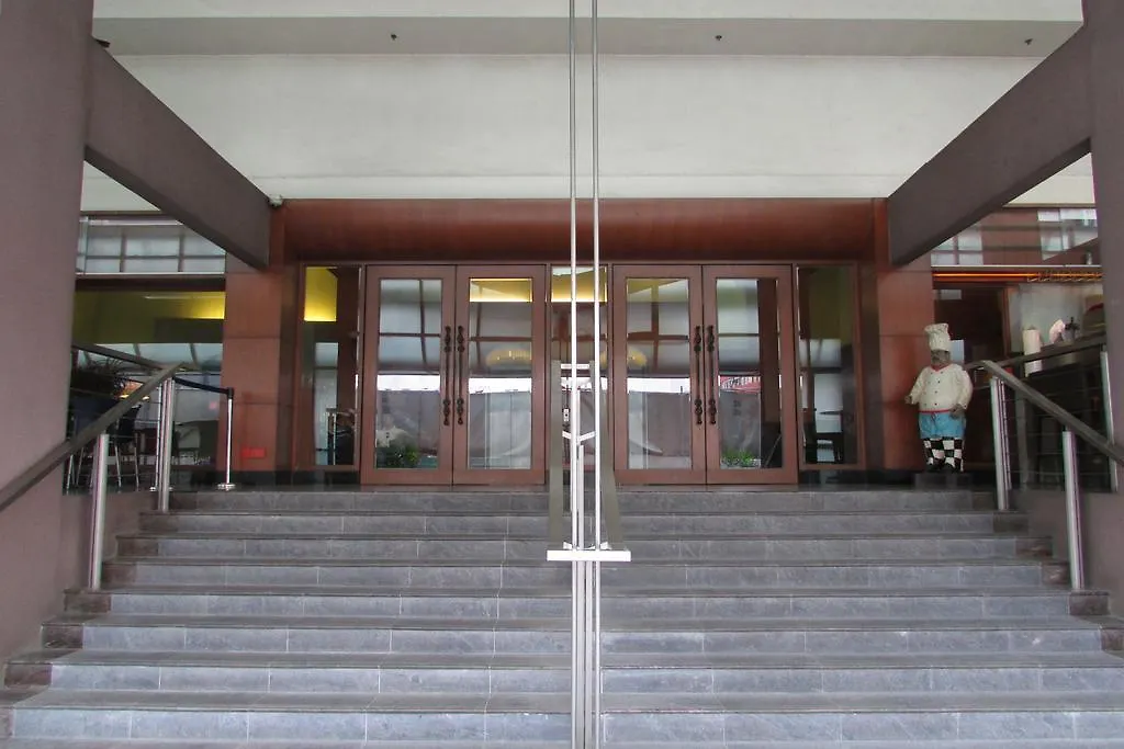 Strand Hotel-1