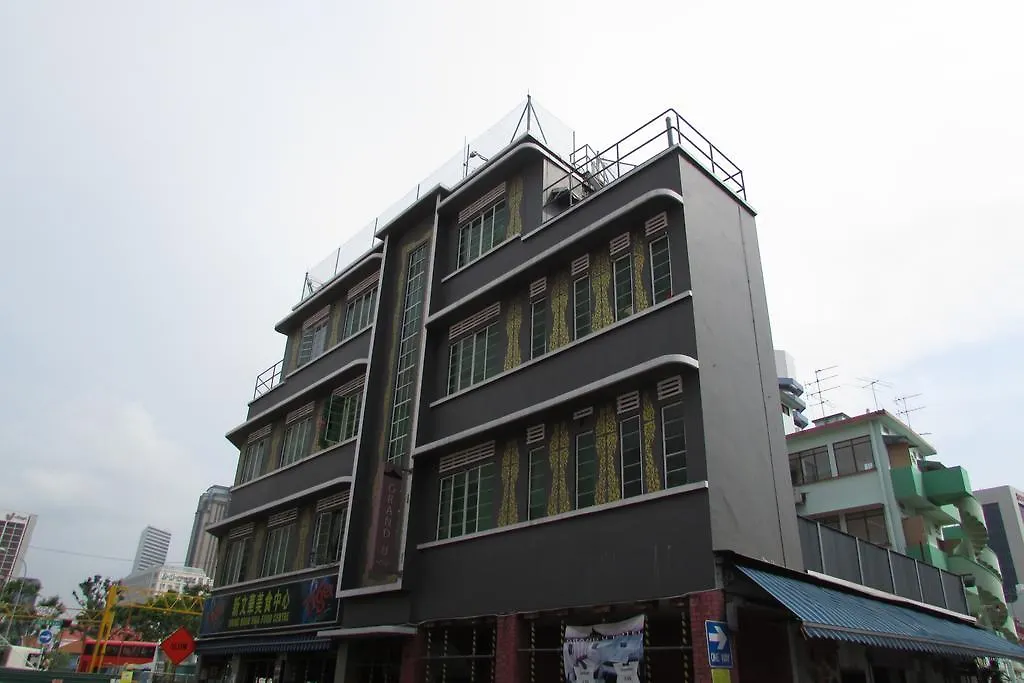 Meriton Hotel-1