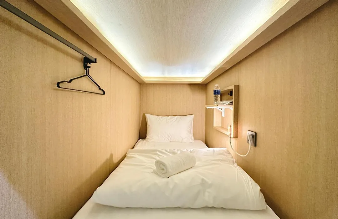 The Room Capsule Hotel-1