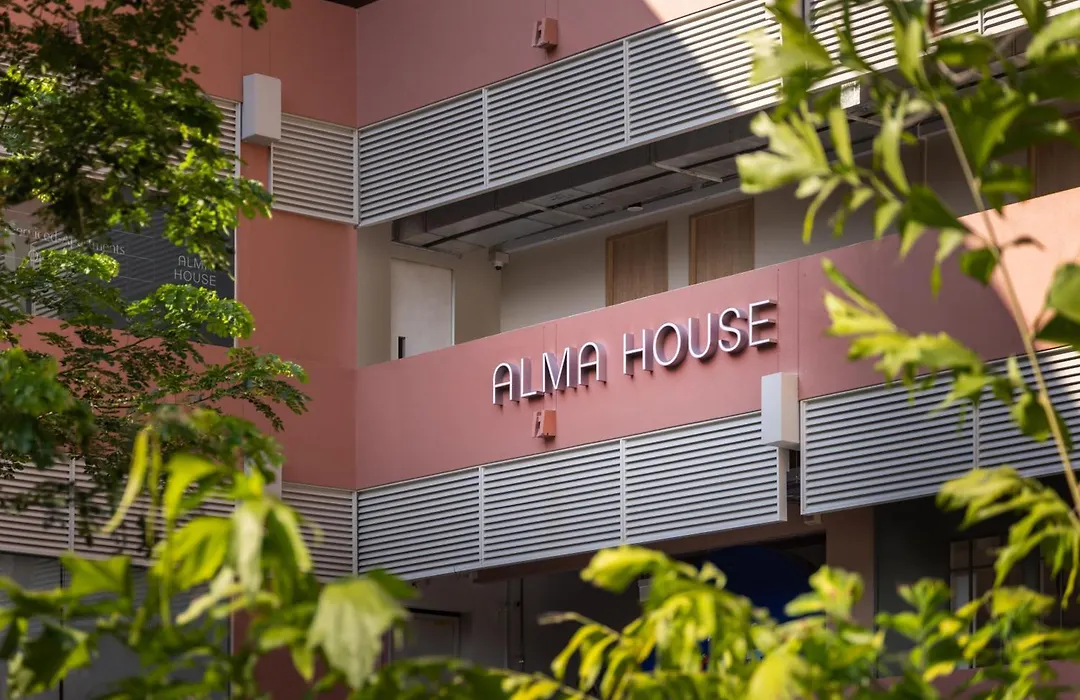 Alma House-1