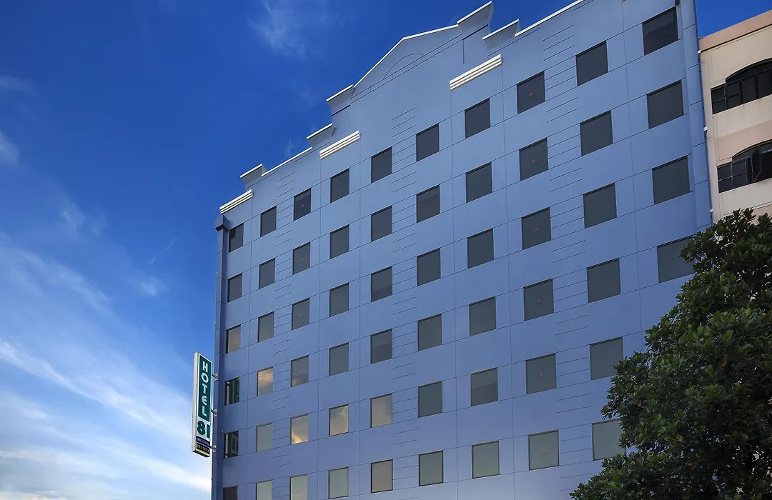 Hotel 81 Premier Hollywood-1
