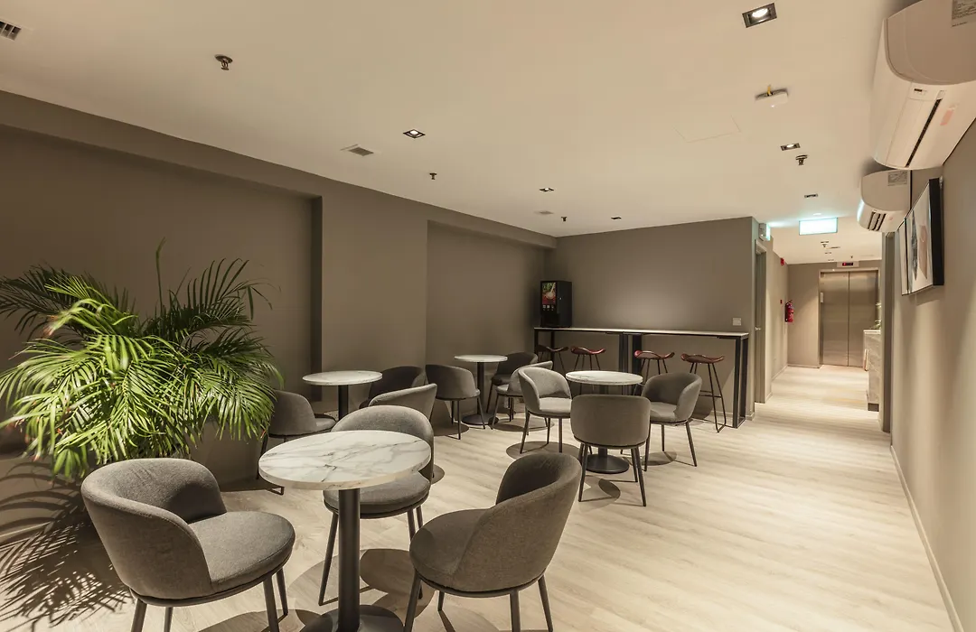 Hotel Calmo Bugis-1