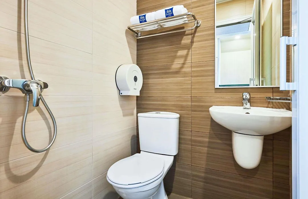 Ibis Budget Singapore Mount Faber-1