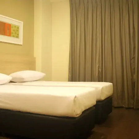 Hotel 81 Lucky-3