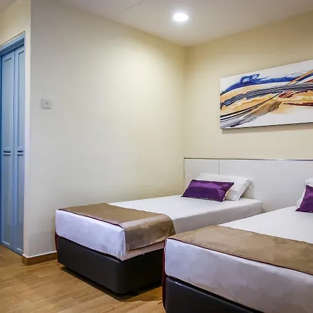 Hotel 81 Cosy-3