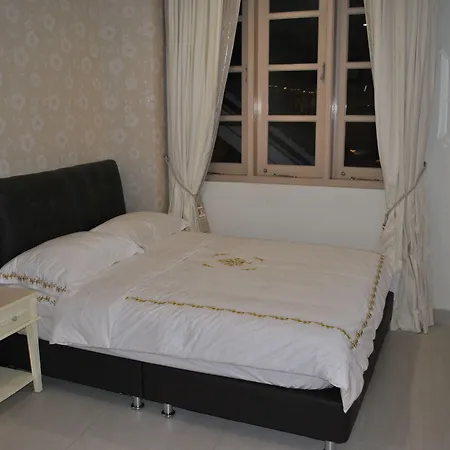 Jayleen Clarke Quay Hotel-3