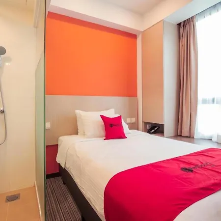 Reddoorz Premium @ Balestier-3